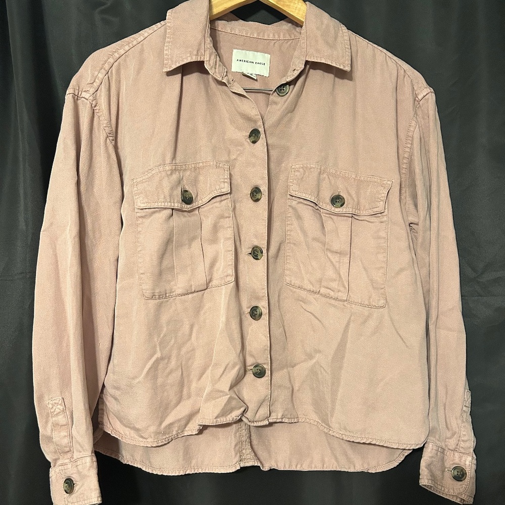 Two Pockets Cropped Button Down